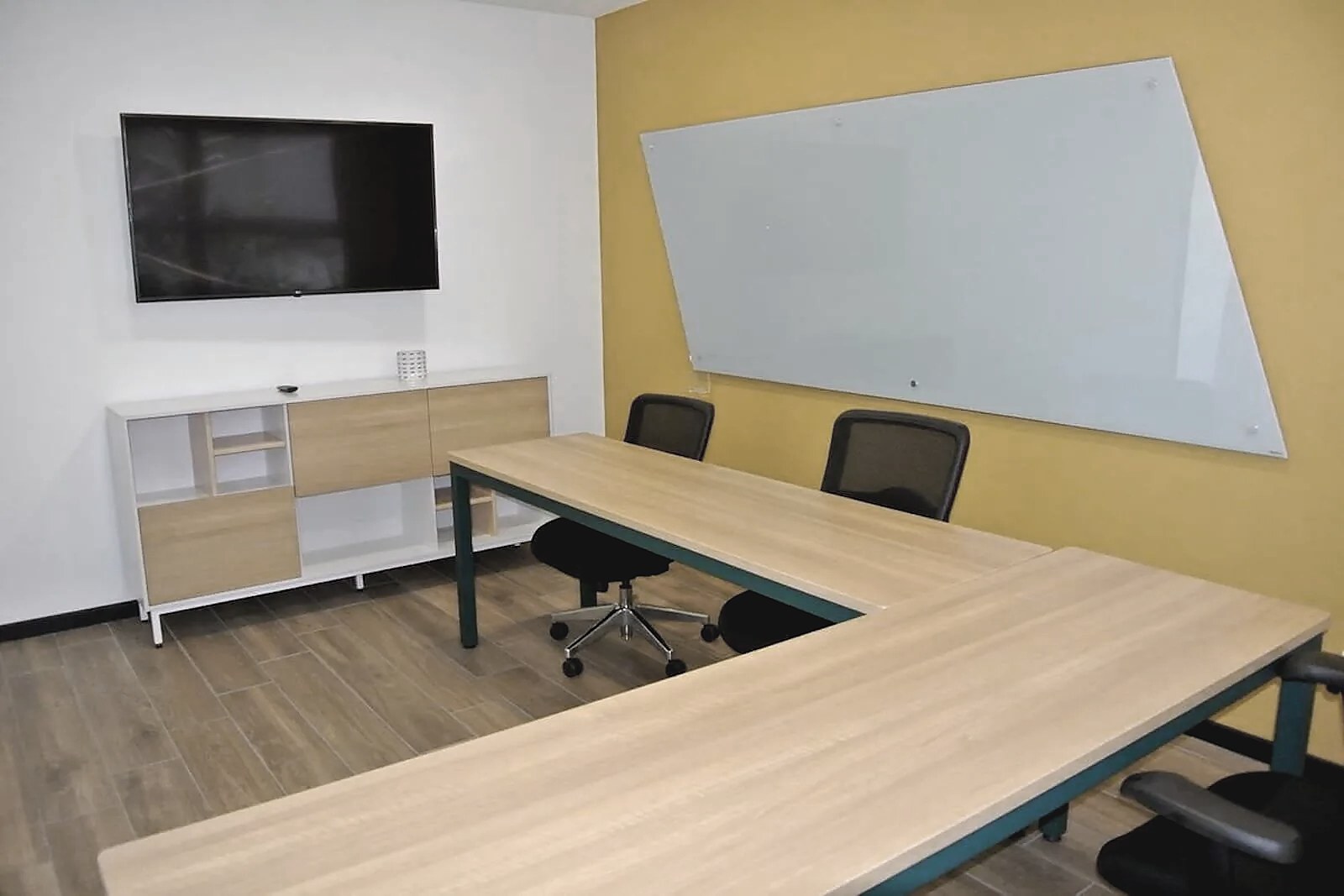 2 EDIFICIOS DE OFICINAS TOTALMENTE REMODELADOS Y EQUIPADOS, foto 7 de 47, Mata Redonda, San José, Costa Rica