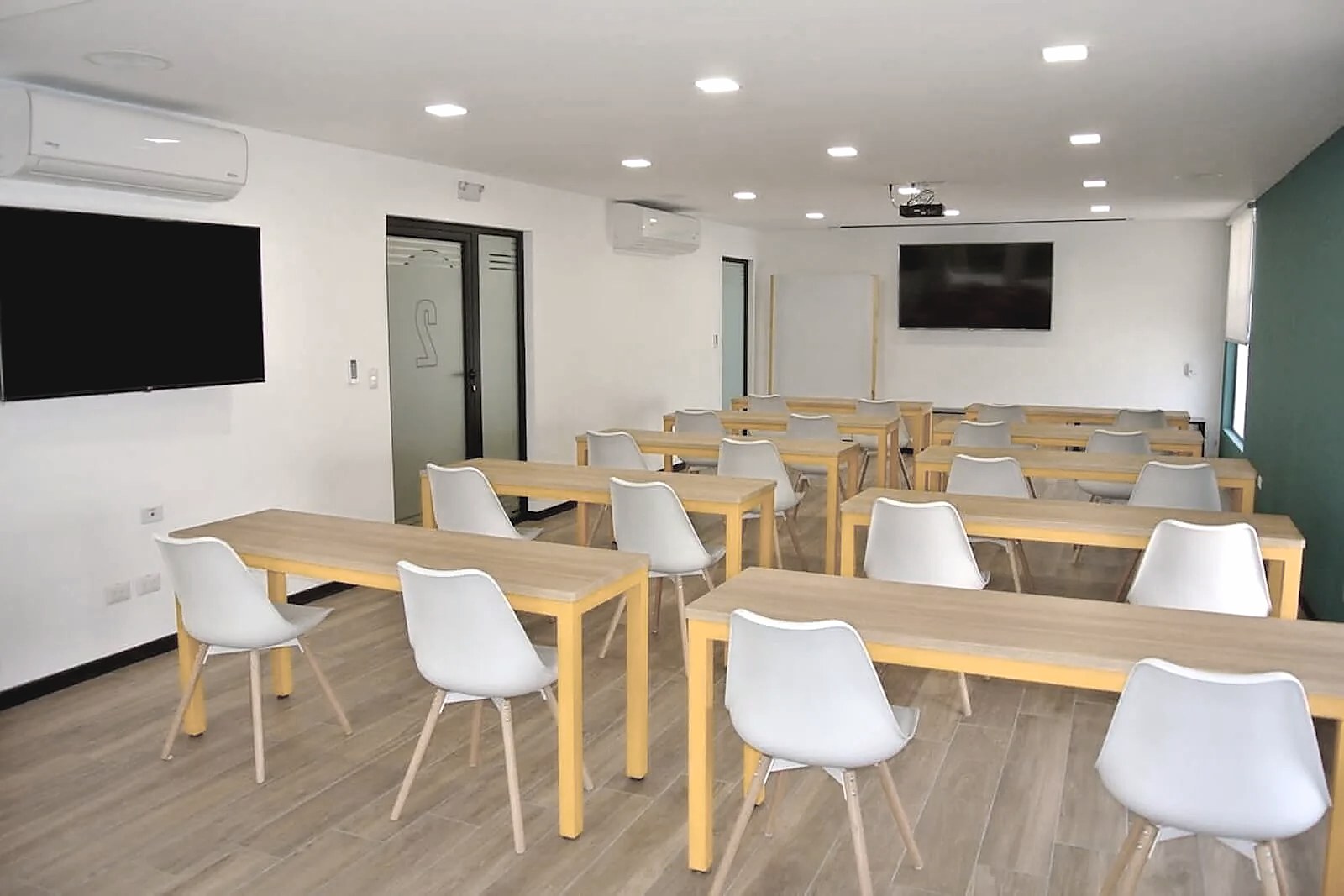 2 EDIFICIOS DE OFICINAS TOTALMENTE REMODELADOS Y EQUIPADOS, foto 9 de 47, Mata Redonda, San José, Costa Rica