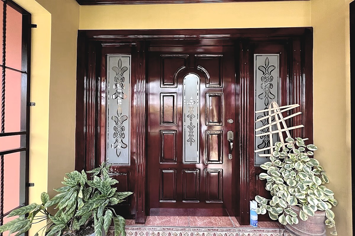 Two Story House in Barrio Los Colegios, Moravia, foto 3 of 30, San Vicente, Moravia, Costa Rica