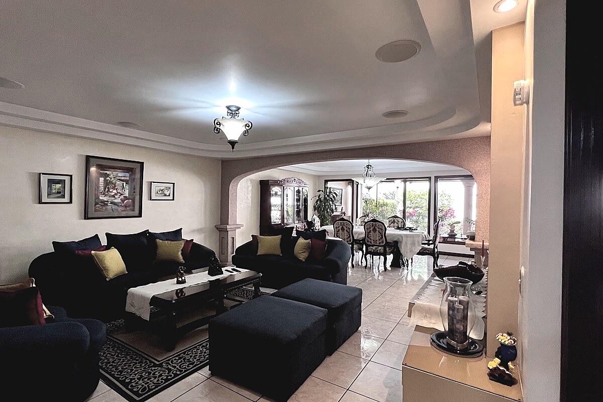 Two Story House in Barrio Los Colegios, Moravia, foto 8 of 30, San Vicente, Moravia, Costa Rica