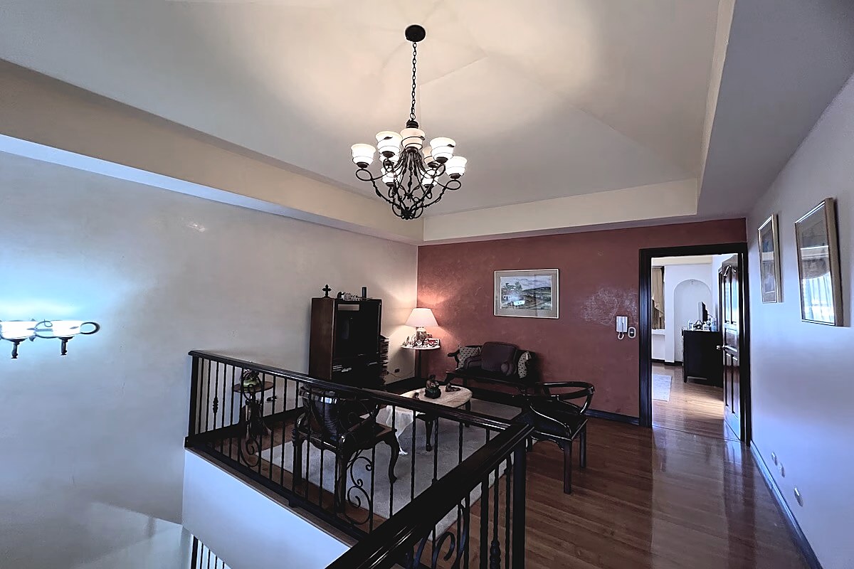 Two Story House in Barrio Los Colegios, Moravia, foto 19 of 30, San Vicente, Moravia, Costa Rica