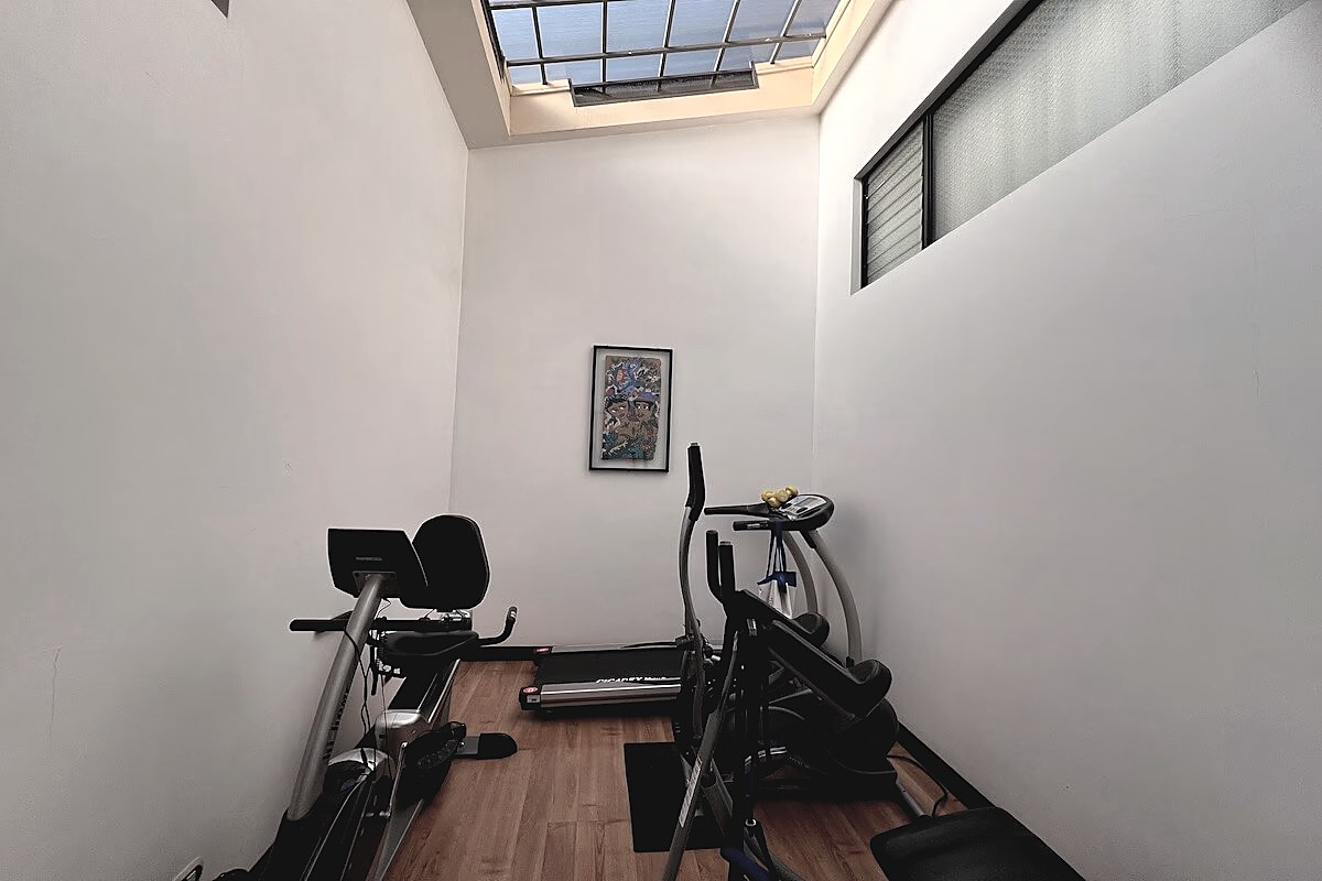 Two Story House in Barrio Los Colegios, Moravia, foto 24 of 30, San Vicente, Moravia, Costa Rica