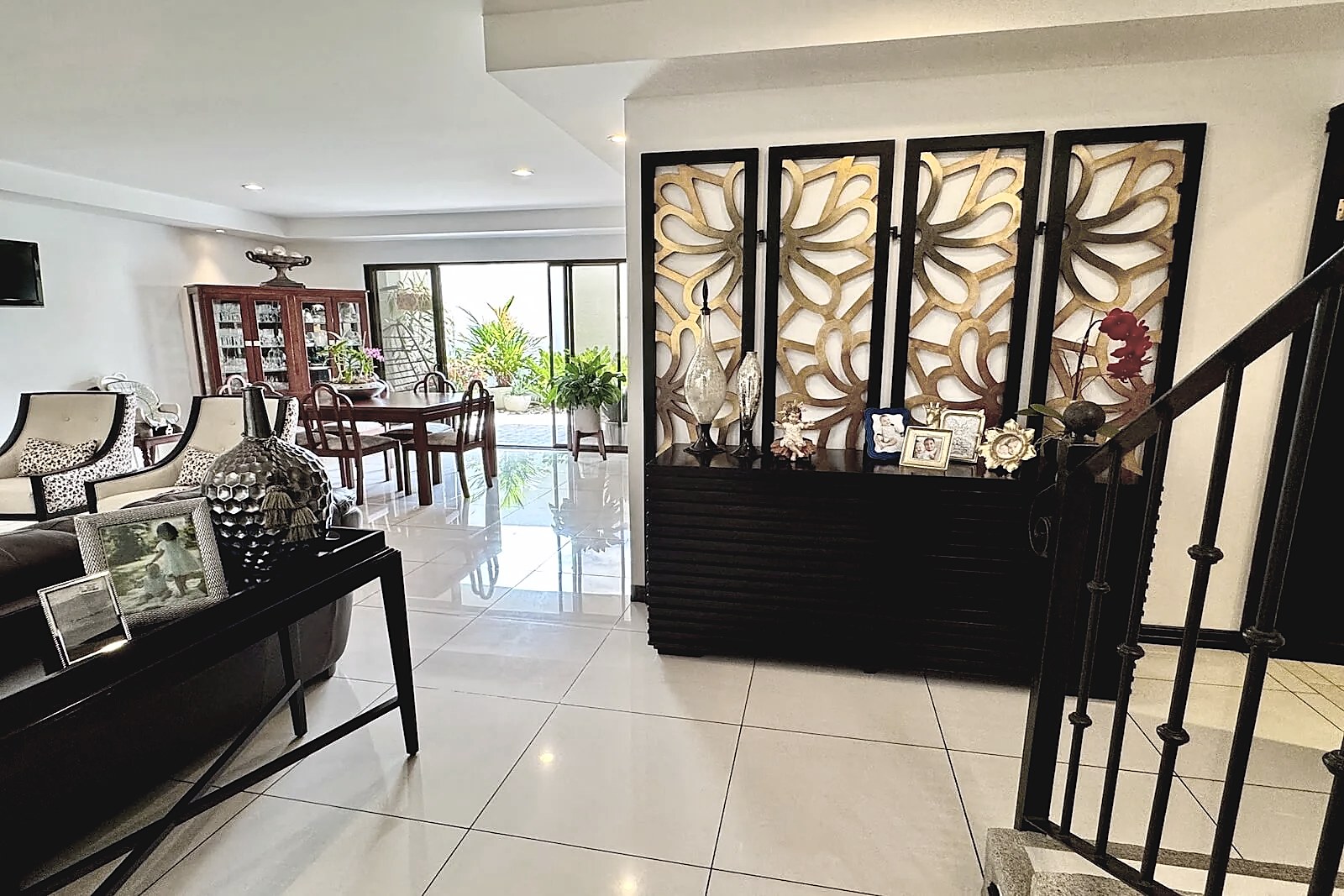 Casa de 2 Plantas en Residencial, Santa Ana centro, foto 3 de 23, Santa Ana, Costa Rica