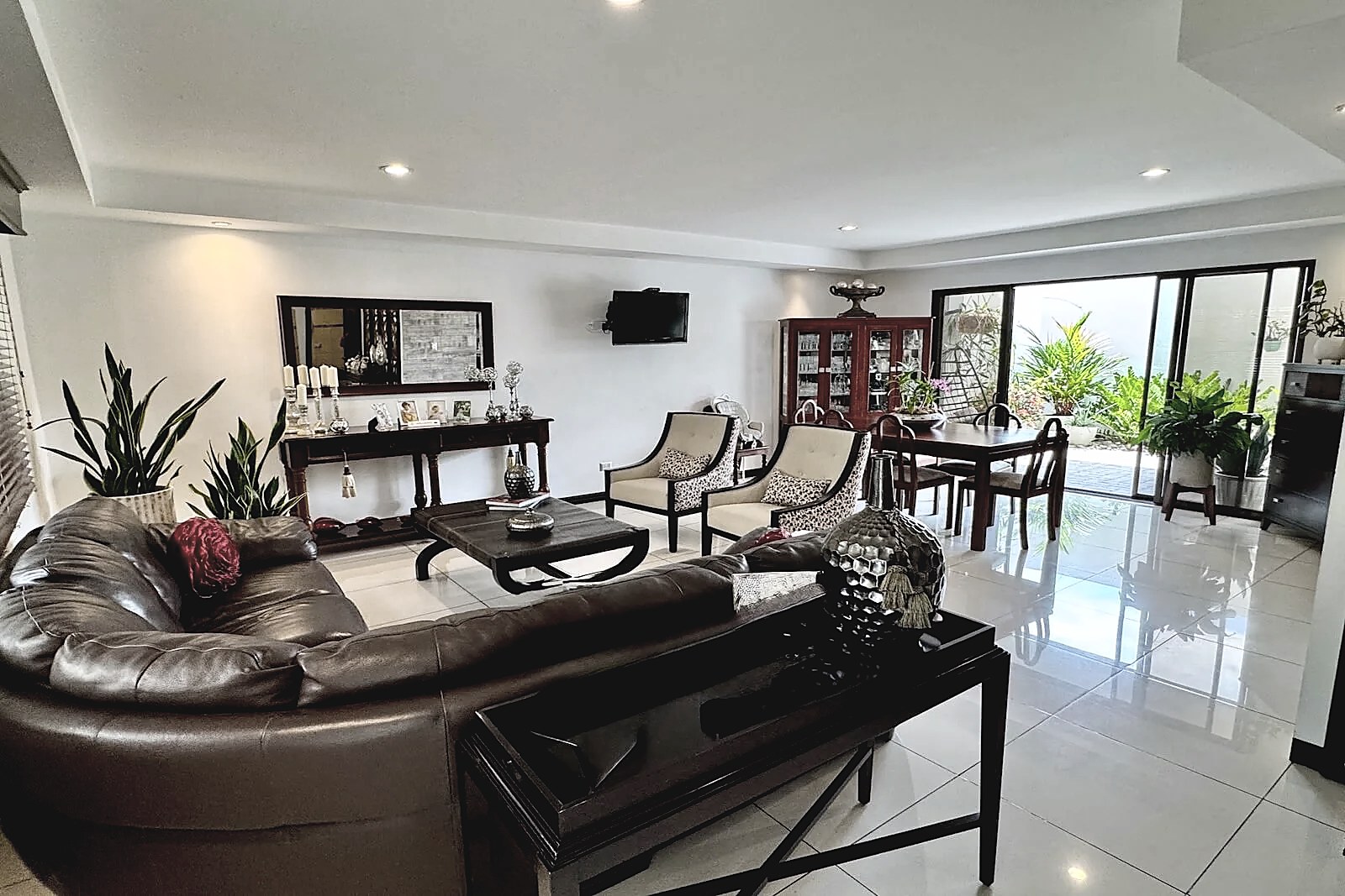 Casa de 2 Plantas en Residencial, Santa Ana centro, foto 4 de 23, Santa Ana, Costa Rica