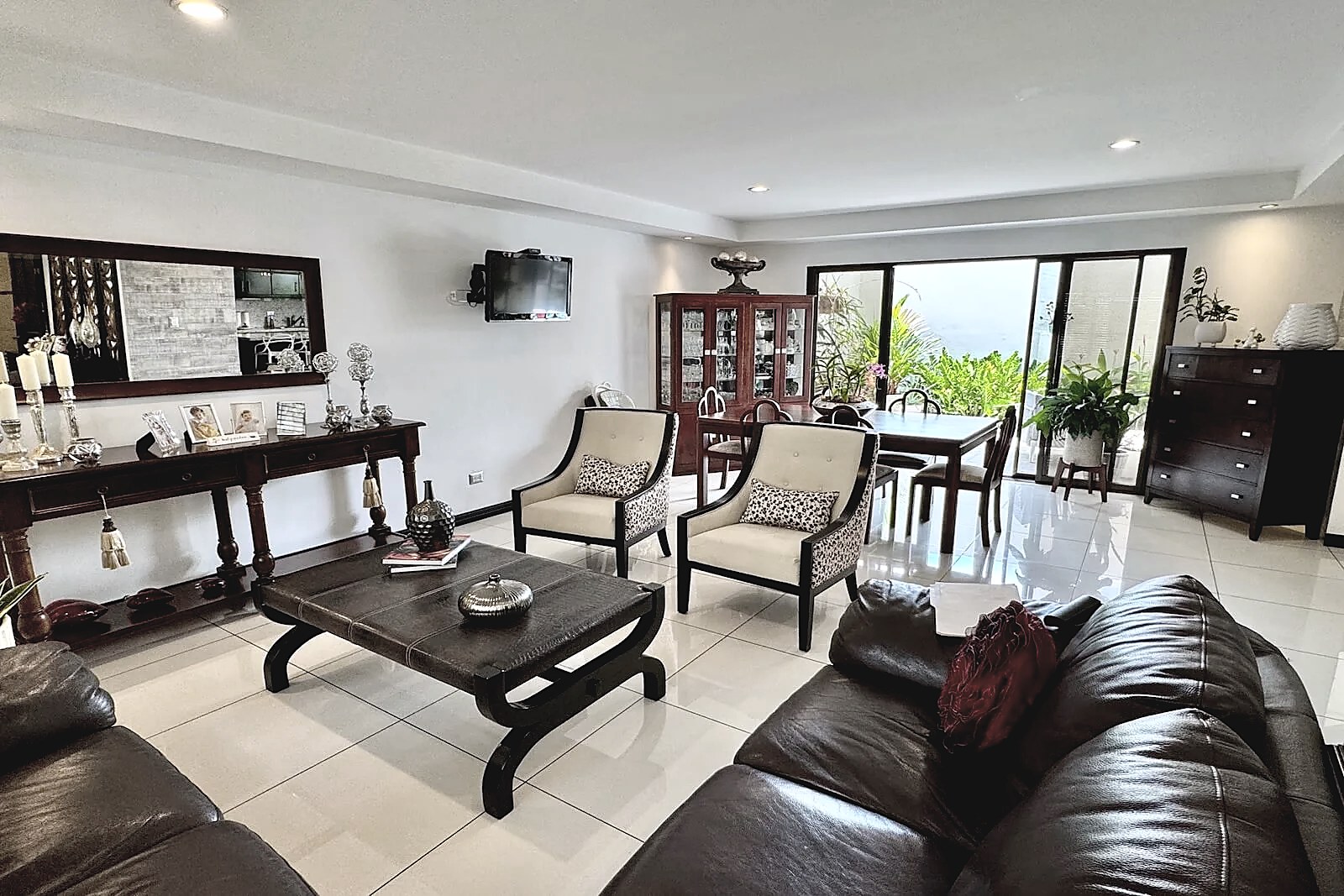 Casa de 2 Plantas en Residencial, Santa Ana centro, foto 5 de 23, Santa Ana, Costa Rica