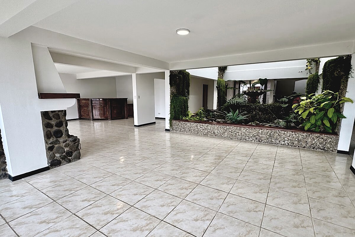 Casa de 3 Niveles Remodelada con Vista en Bello Horizonte de Escazú, foto 14 de 39, San Rafael, Escazú, Costa Rica
