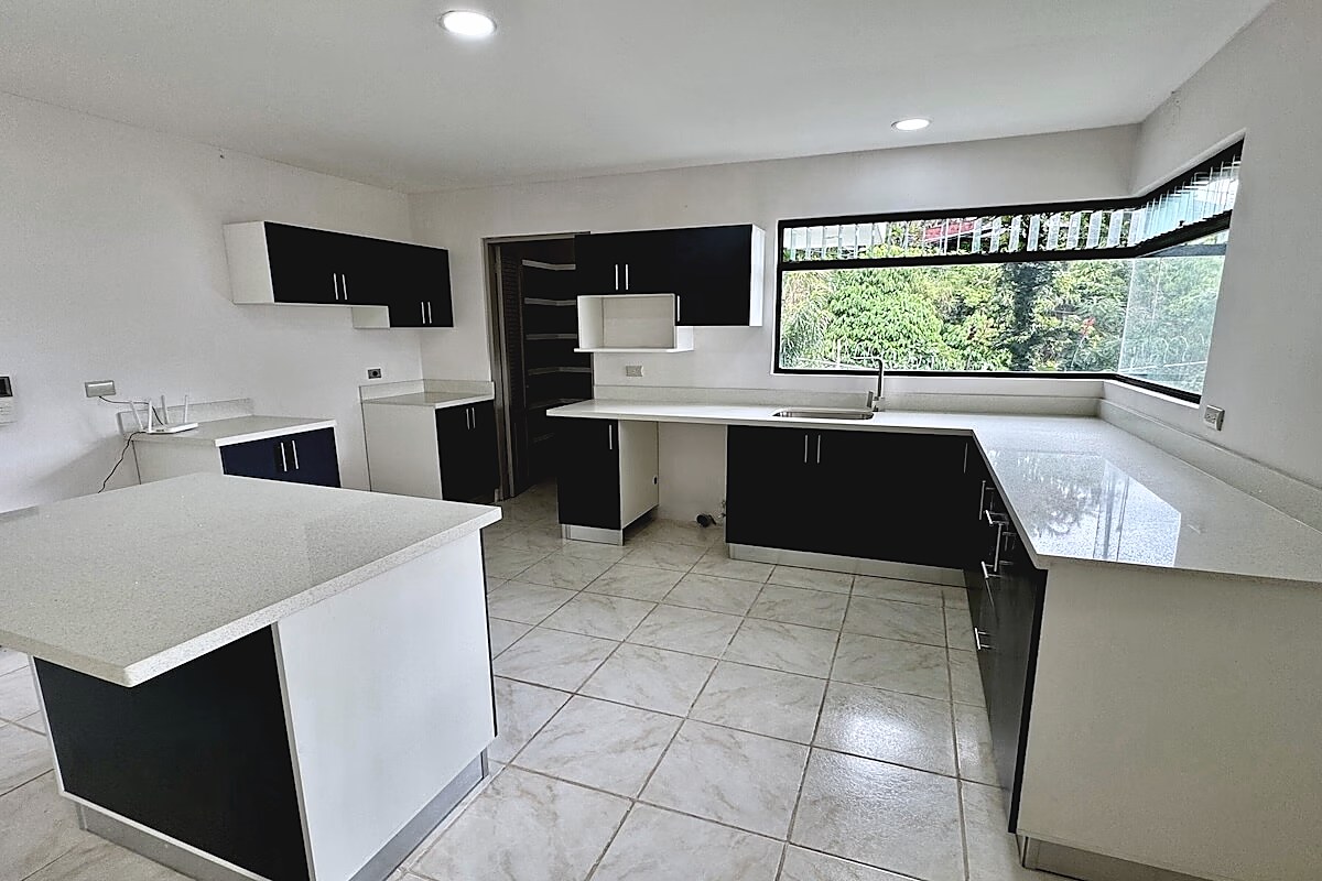 Casa de 3 Niveles Remodelada con Vista en Bello Horizonte de Escazú, foto 17 de 39, San Rafael, Escazú, Costa Rica
