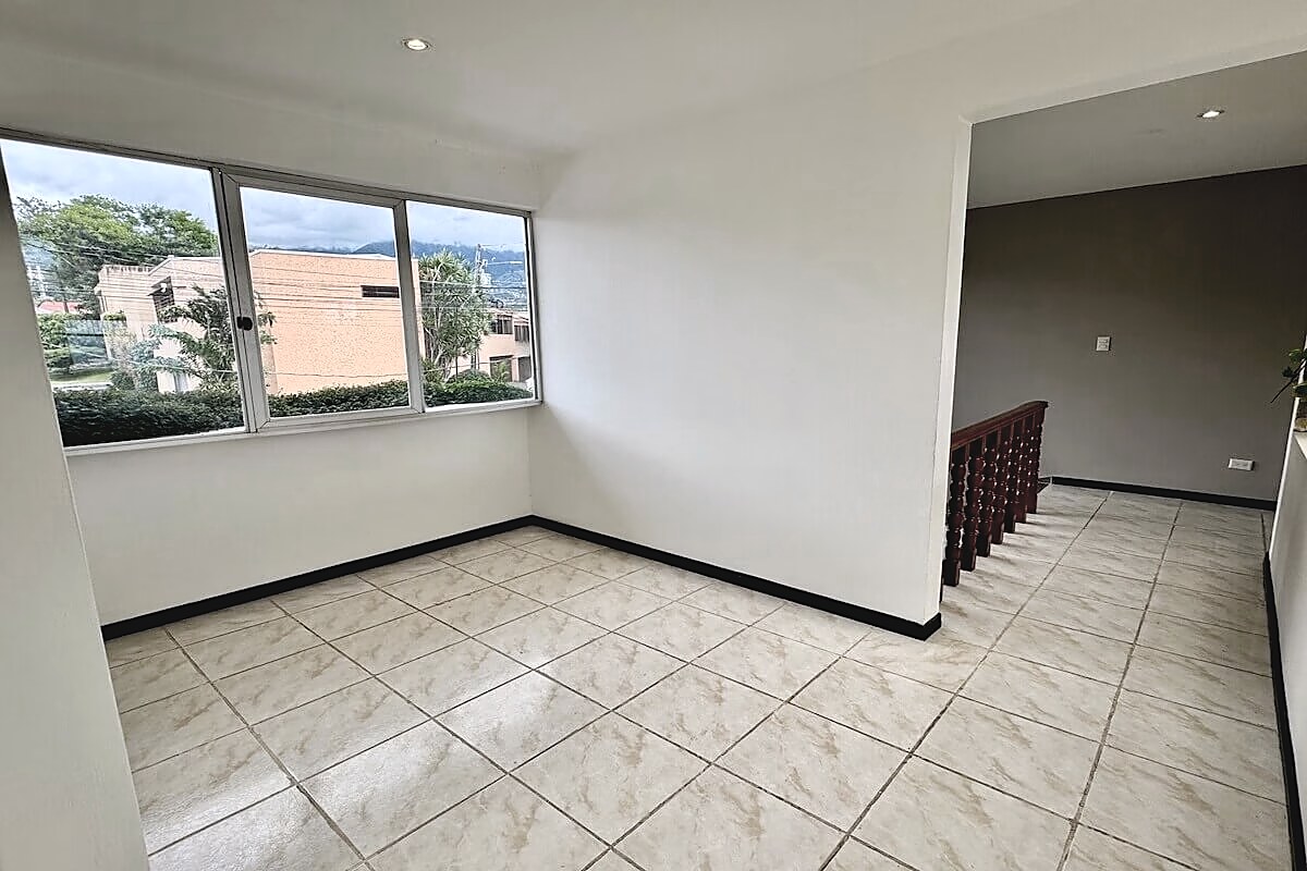 Casa de 3 Niveles Remodelada con Vista en Bello Horizonte de Escazú, foto 22 de 39, San Rafael, Escazú, Costa Rica