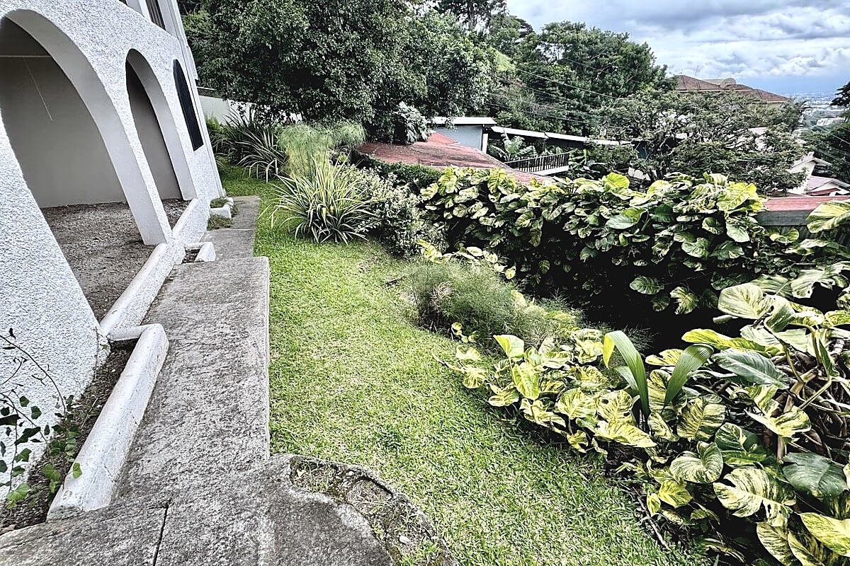 Casa de 3 Niveles Remodelada con Vista en Bello Horizonte de Escazú, foto 38 de 39, San Rafael, Escazú, Costa Rica