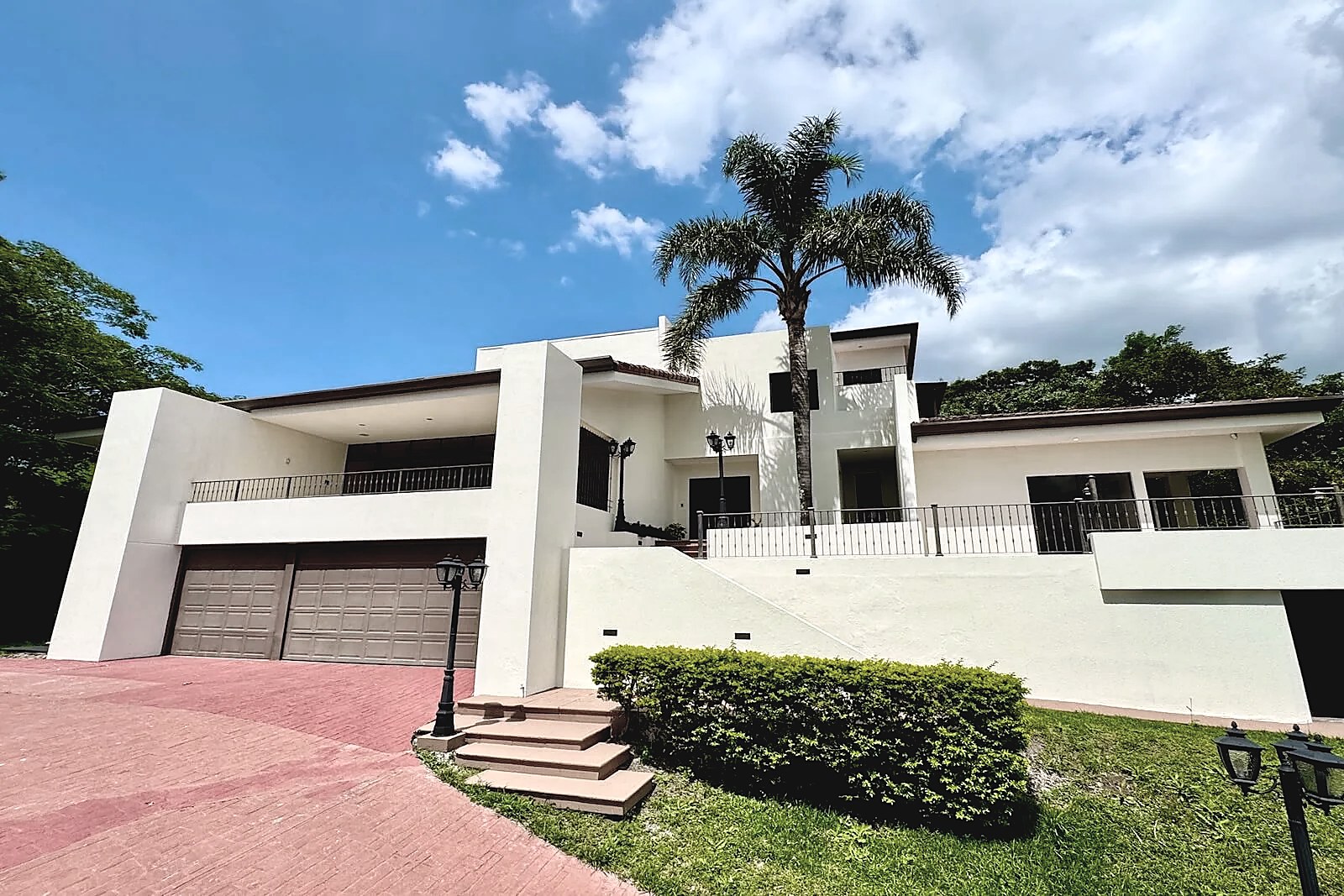 Four Level House with Great View in Los Bambues, Ciudad Colon, foto 3 of 48, Colon, Mora, Costa Rica