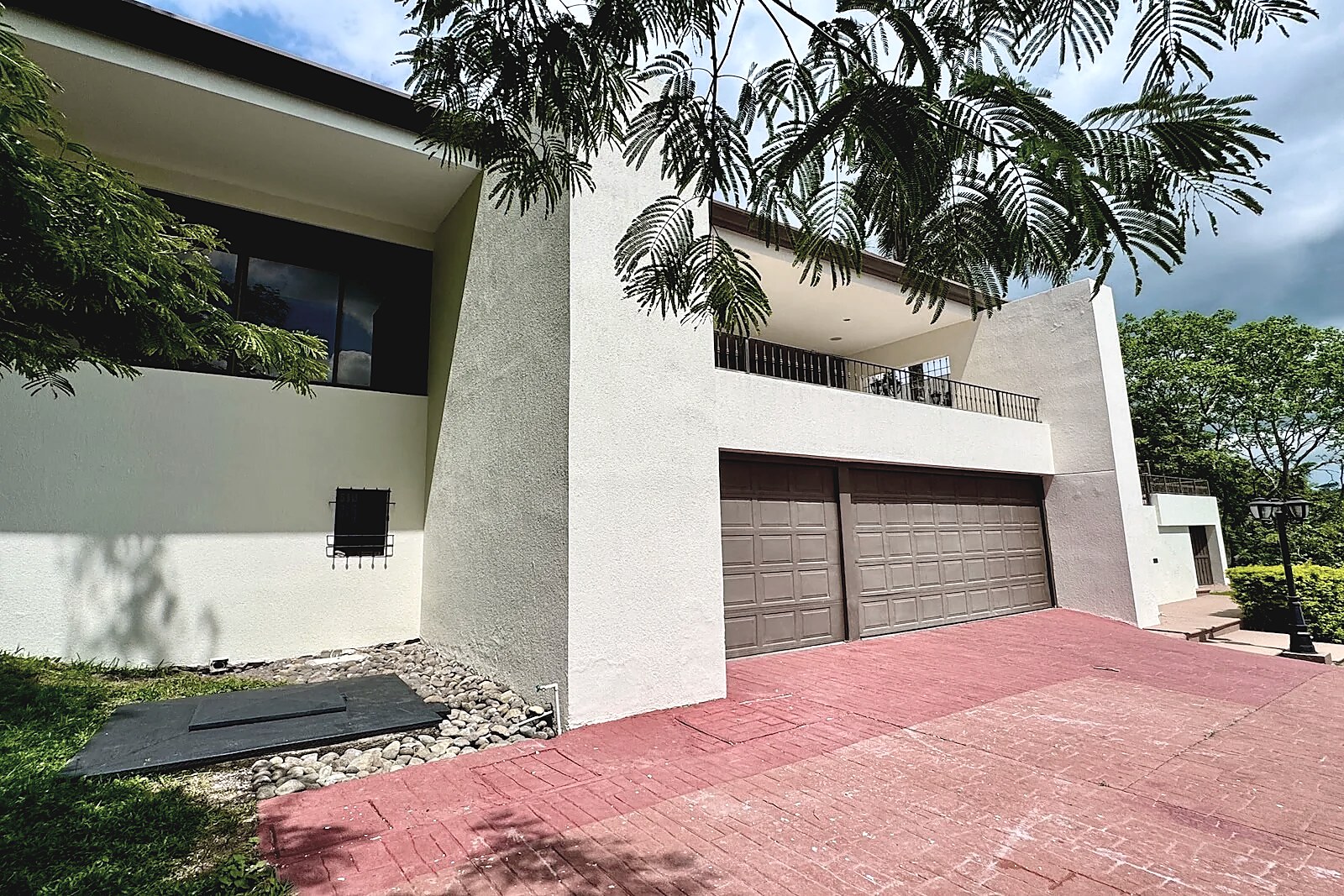 Four Level House with Great View in Los Bambues, Ciudad Colon, foto 4 of 48, Colon, Mora, Costa Rica