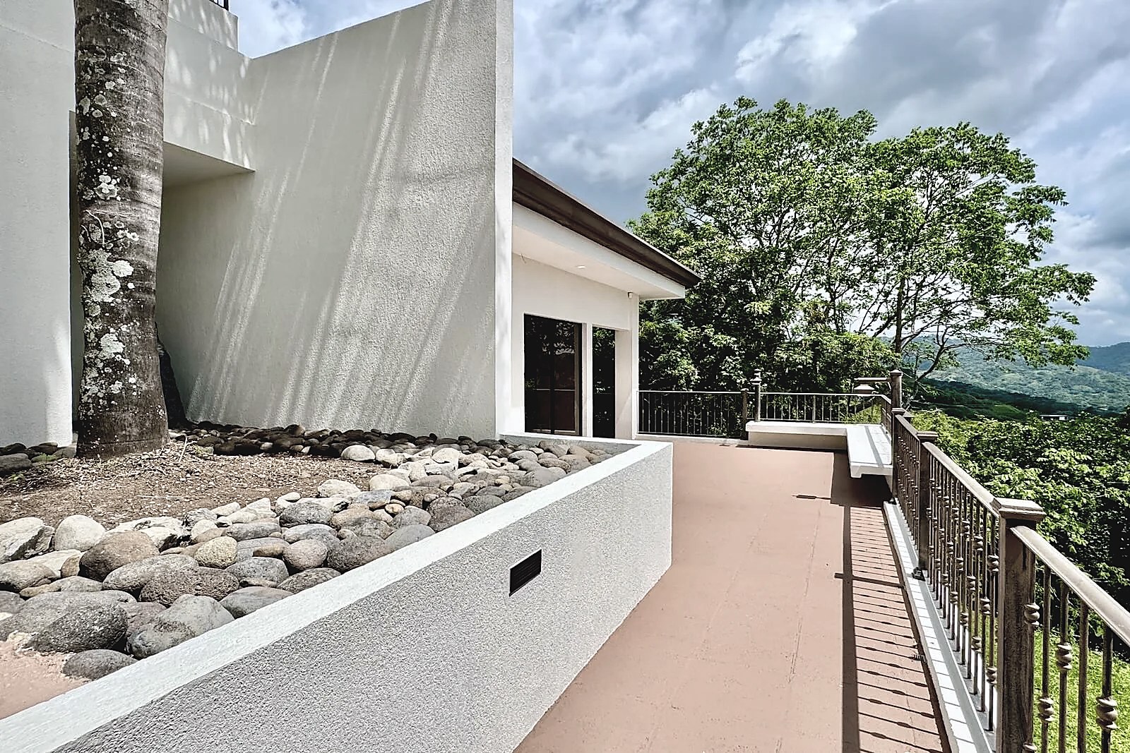 Four Level House with Great View in Los Bambues, Ciudad Colon, foto 5 of 48, Colon, Mora, Costa Rica