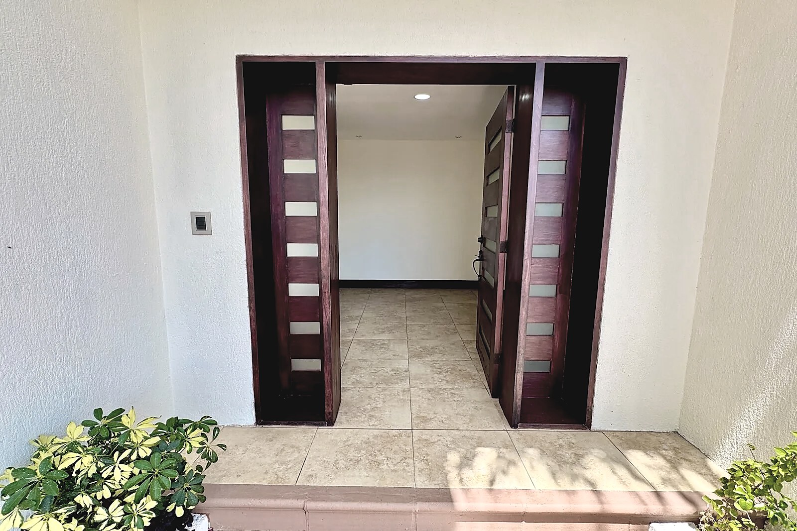 Four Level House with Great View in Los Bambues, Ciudad Colon, foto 6 of 48, Colon, Mora, Costa Rica