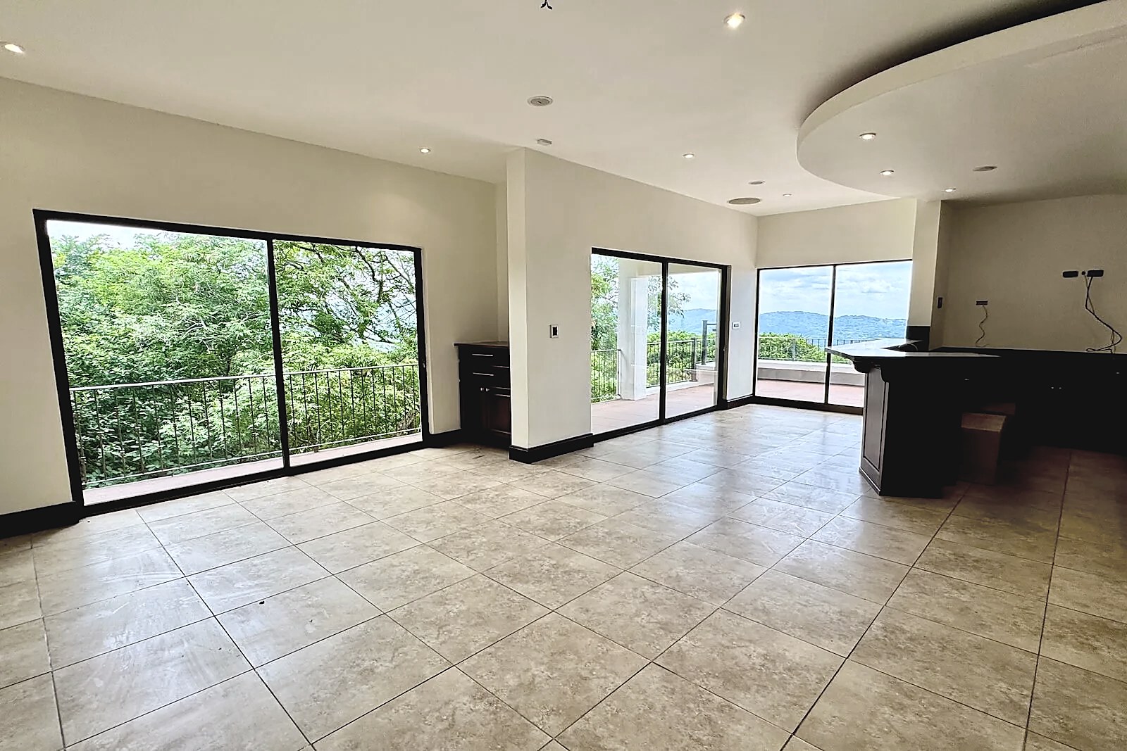 Four Level House with Great View in Los Bambues, Ciudad Colon, foto 12 of 48, Colon, Mora, Costa Rica