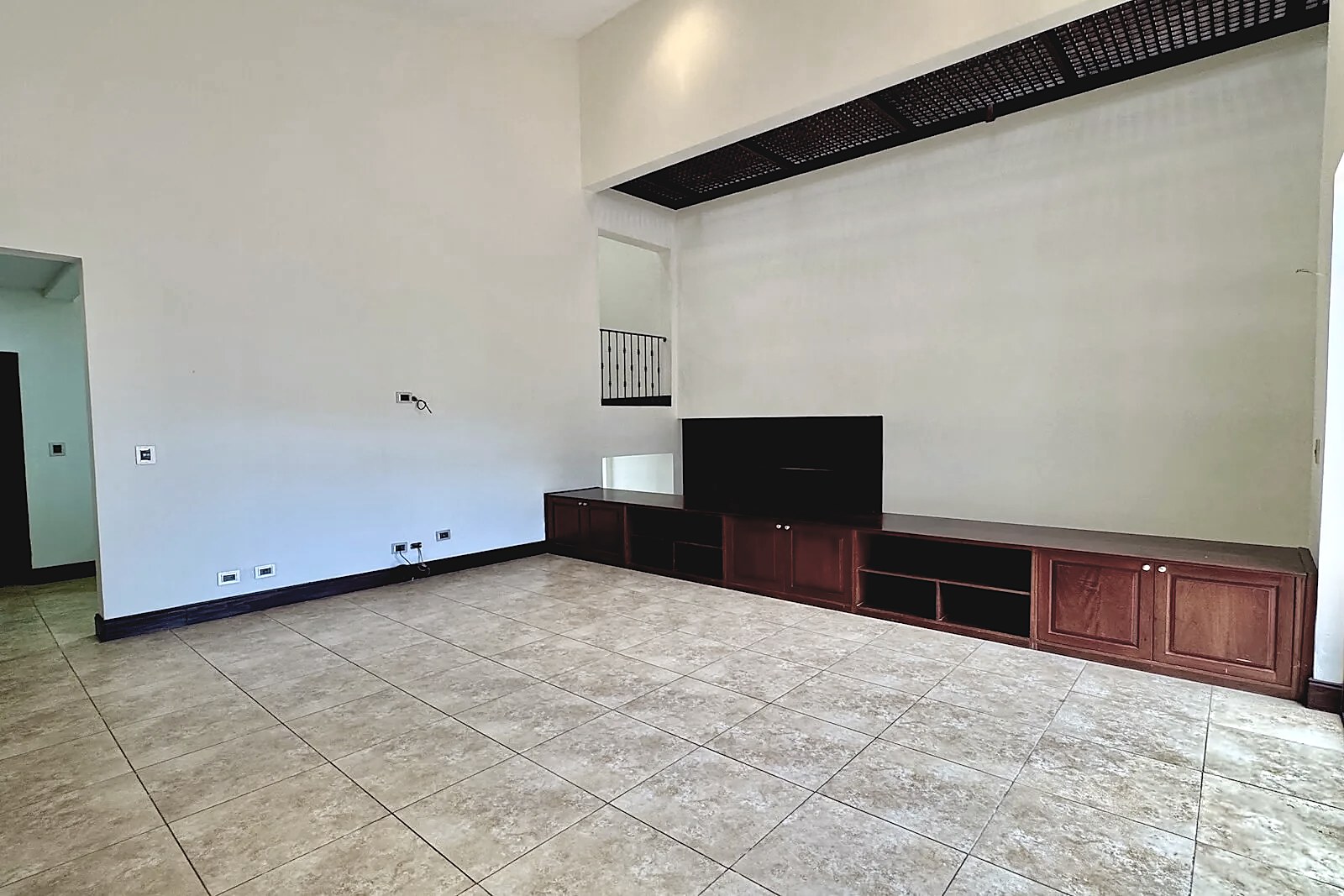 Four Level House with Great View in Los Bambues, Ciudad Colon, foto 19 of 48, Colon, Mora, Costa Rica