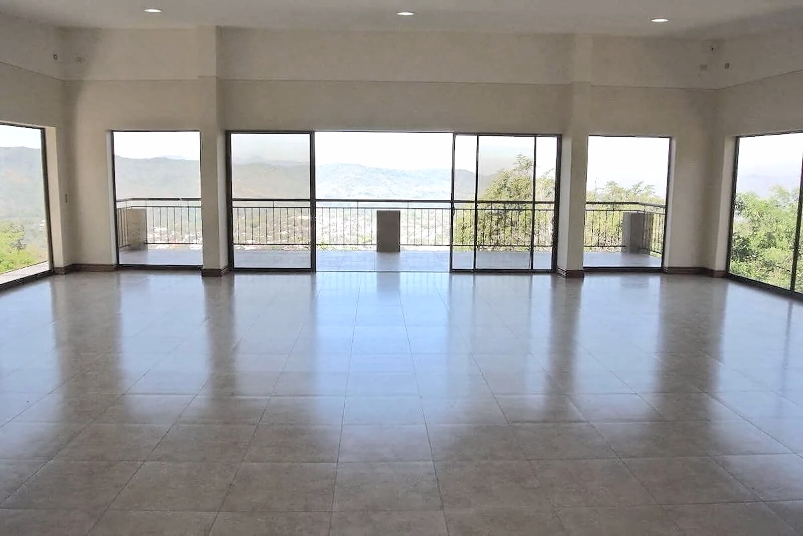 Four Level House with Great View in Los Bambues, Ciudad Colon, foto 48 of 48, Colon, Mora, Costa Rica