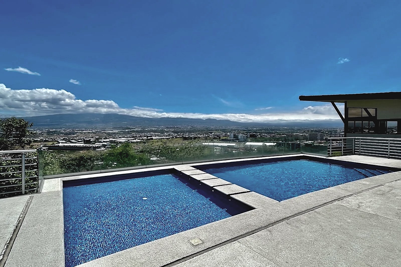 Casa Completamente Amueblada en Cerro Alto, Guachipelín, Escazú, foto 47 de 48, San Rafael, Escazú, Costa Rica