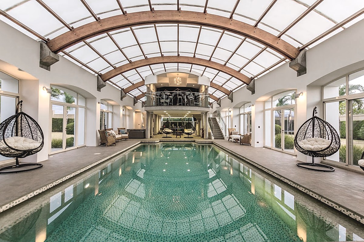 Extraordinaria Casa con Piscina Bajo Techo en Ciudad Cariari, foto 12 de 35, La Asunción, Belén, Costa Rica