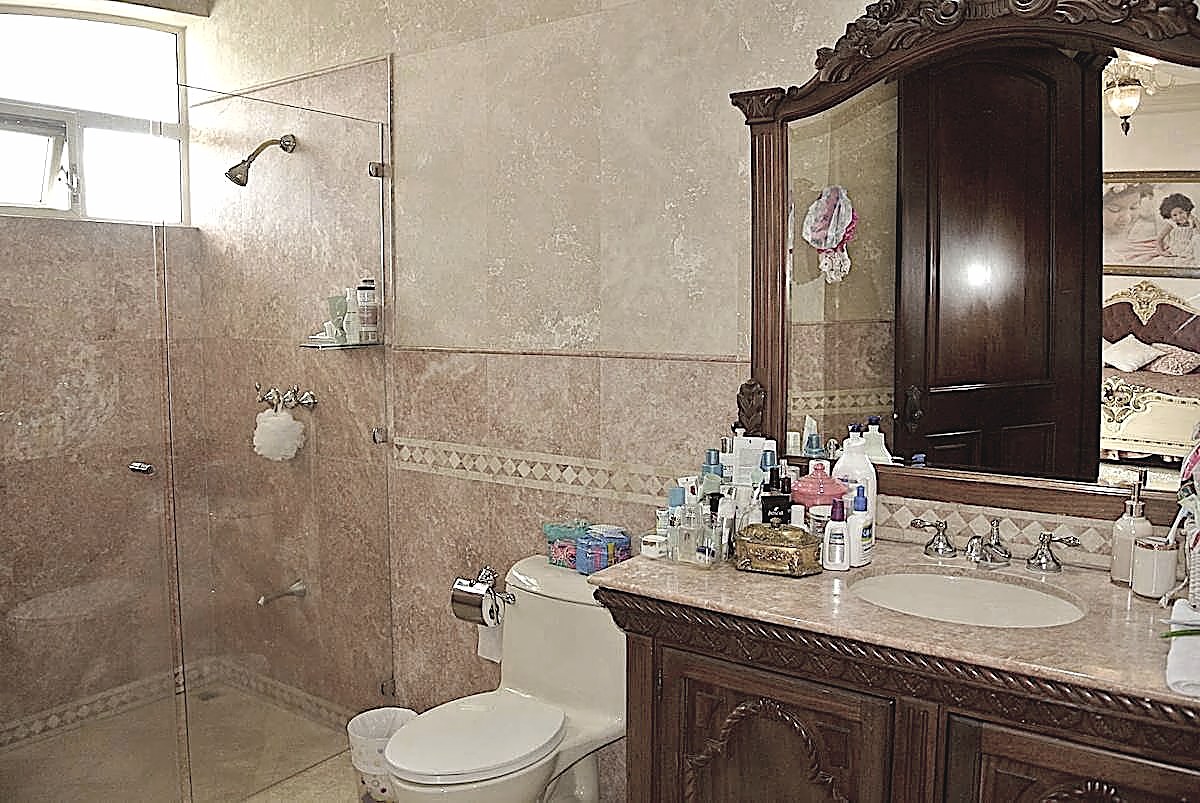 Extraordinaria Casa con Piscina Bajo Techo en Ciudad Cariari, foto 31 de 35, La Asunción, Belén, Costa Rica