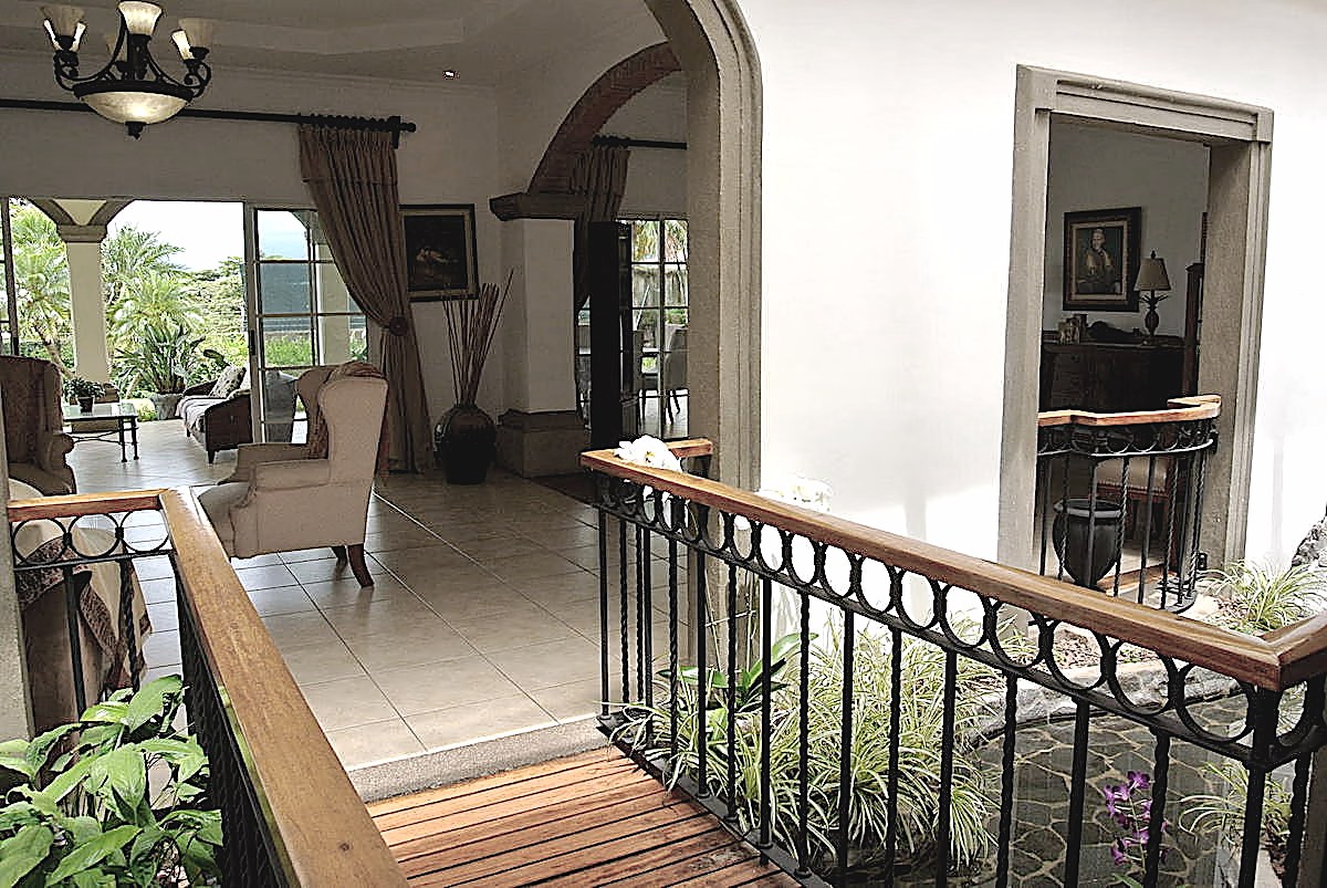 Casa Independiente en La Caraña, foto 2 de 32, Santa Ana, Costa Rica