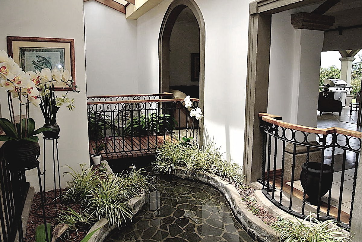 Casa Independiente en La Caraña, foto 3 de 32, Santa Ana, Costa Rica