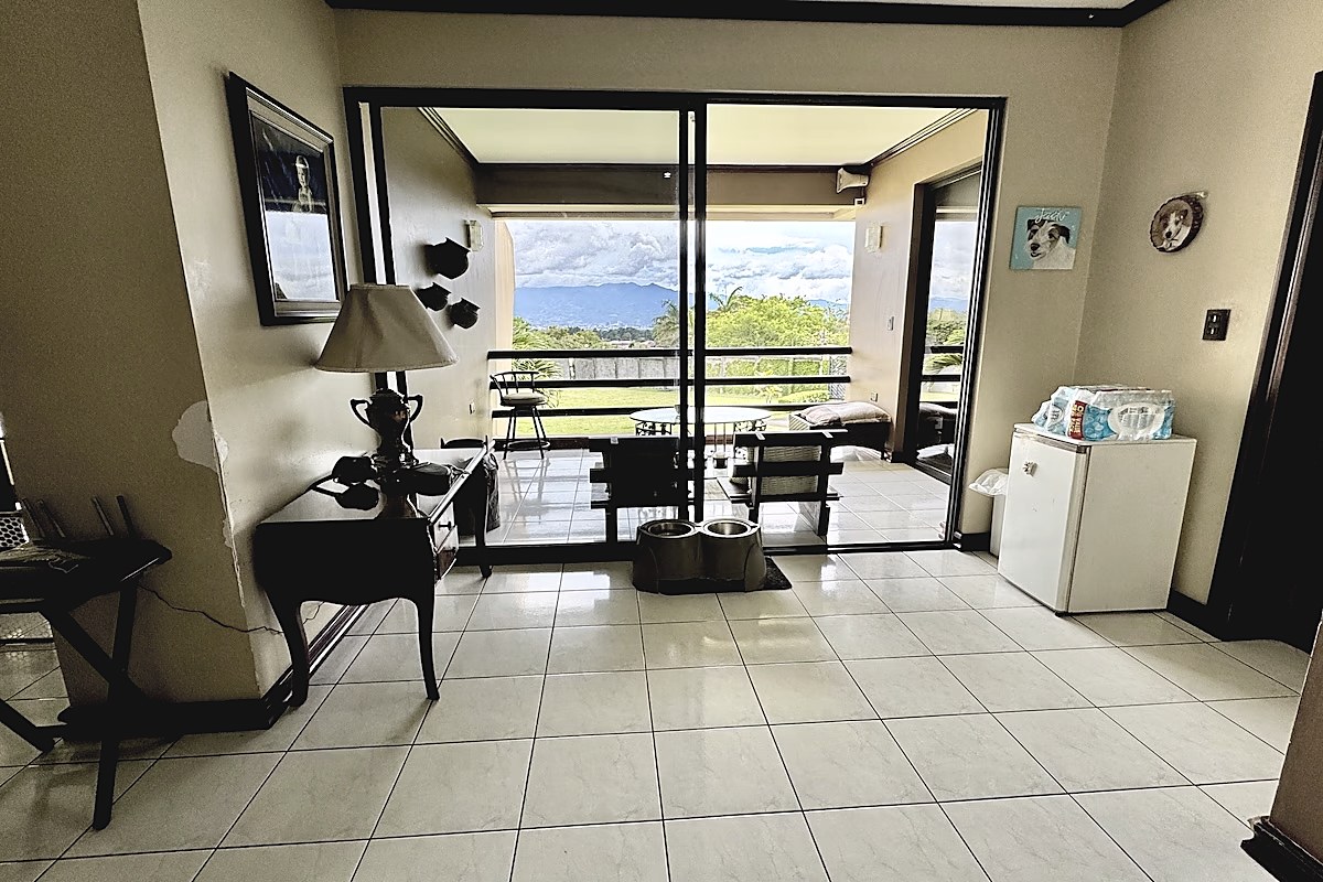Independent House with Large Lot in San Isidro de Heredia, foto 15 of 30, San Isidro, Costa Rica
