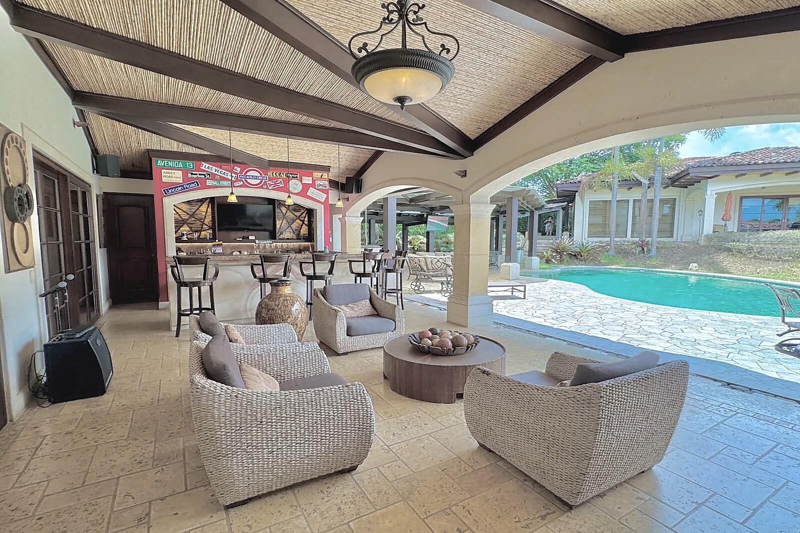 House with Pool in an Exclusive Santo Domingo Community, foto 29 of 48, Santo Tomas, Santo Domingo, Costa Rica