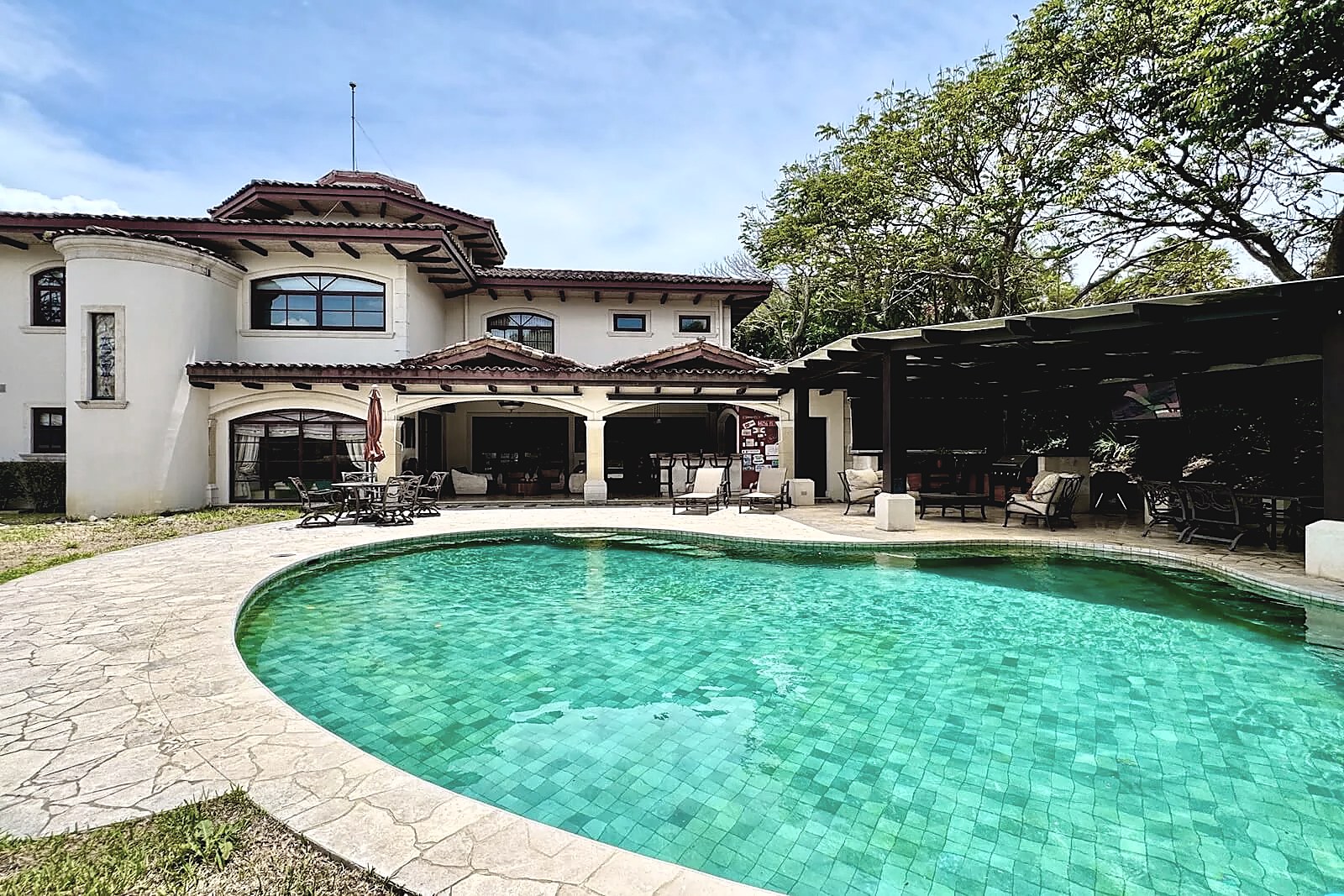 House with Pool in an Exclusive Santo Domingo Community, foto 37 of 48, Santo Tomas, Santo Domingo, Costa Rica