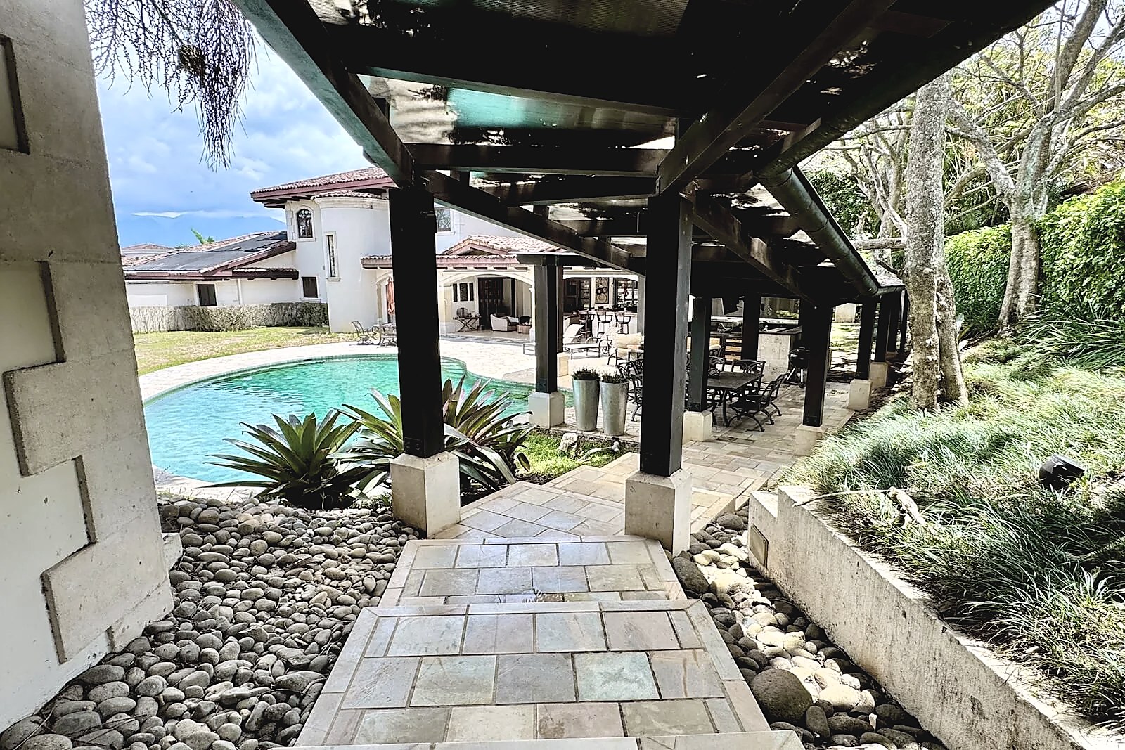 House with Pool in an Exclusive Santo Domingo Community, foto 40 of 48, Santo Tomas, Santo Domingo, Costa Rica