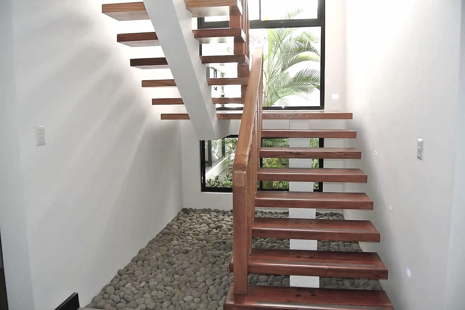 2 EDIFICIOS DE OFICINAS TOTALMENTE REMODELADOS Y EQUIPADOS, foto 41 de 47, Mata Redonda, San José, Costa Rica