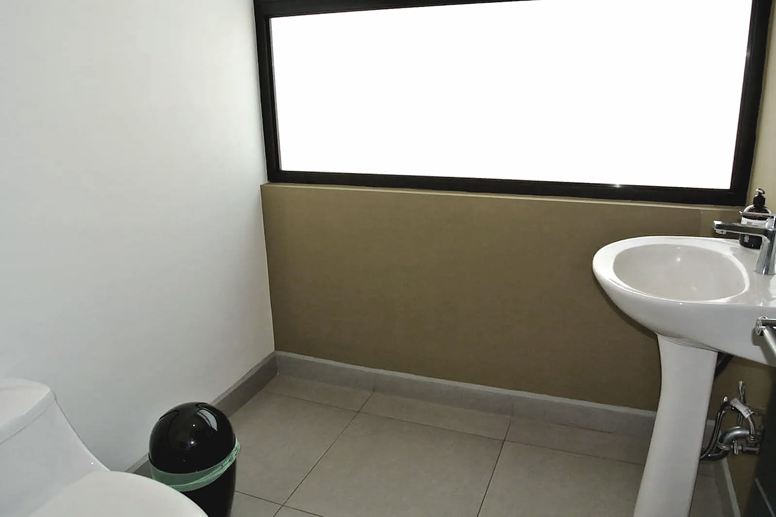 2 EDIFICIOS DE OFICINAS TOTALMENTE REMODELADOS Y EQUIPADOS, foto 45 de 47, Mata Redonda, San José, Costa Rica