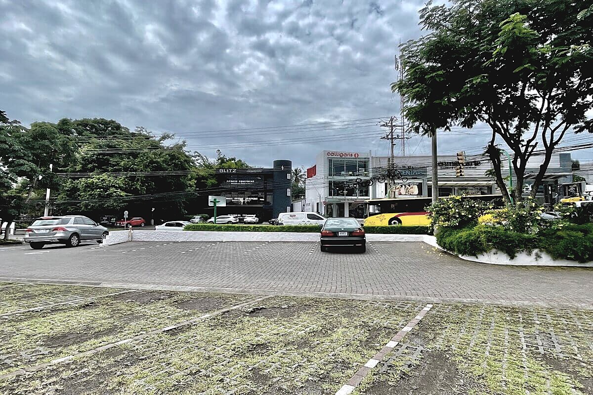 Office or Medical Suite in Centro Comercial El Cruce, foto 14 of 15, San Rafael, Escazu, Costa Rica
