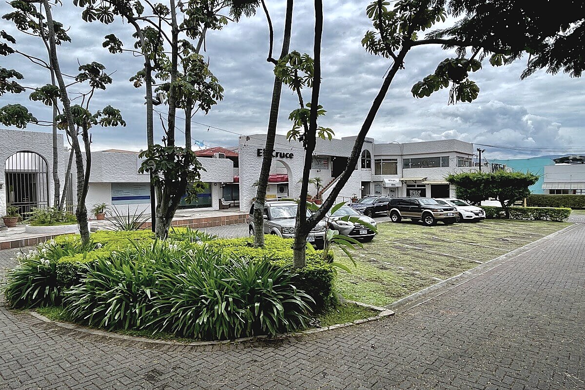 Office or Medical Suite in Centro Comercial El Cruce, foto 15 of 15, San Rafael, Escazu, Costa Rica